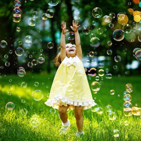 Bubble Machine (with bubble liquid included) - Image 2