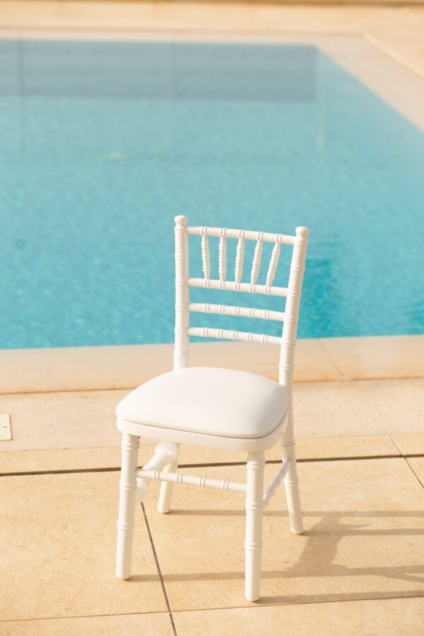 Chiavari wooden chair white with white leather cushion pad
