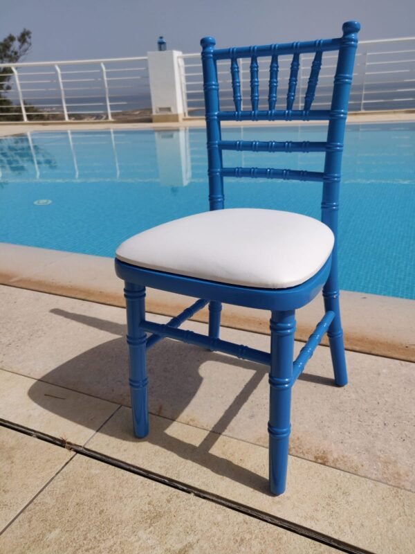 Chiavari wooden chair blue with white leather cushion pad